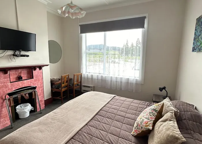 Beaumont Hotel And Holiday Park